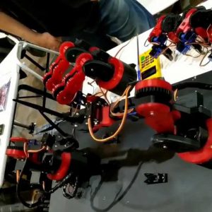 شمشیر‌بازی‌ بازوهای رباتیک Robot fencing
