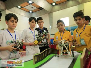 آماده سازی ربات‌ها در مسابقات رباتیک اتومبیل های بدون راننده دانش آموزی