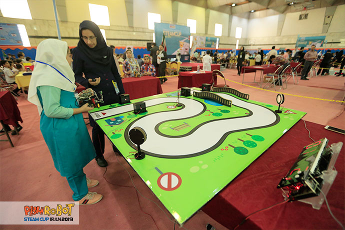 مسابقات رباتیک اتومبیل های بدون راننده دانش آموزی