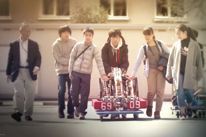 بهترین فیلم‌های رباتی کاور فیلم more than robot